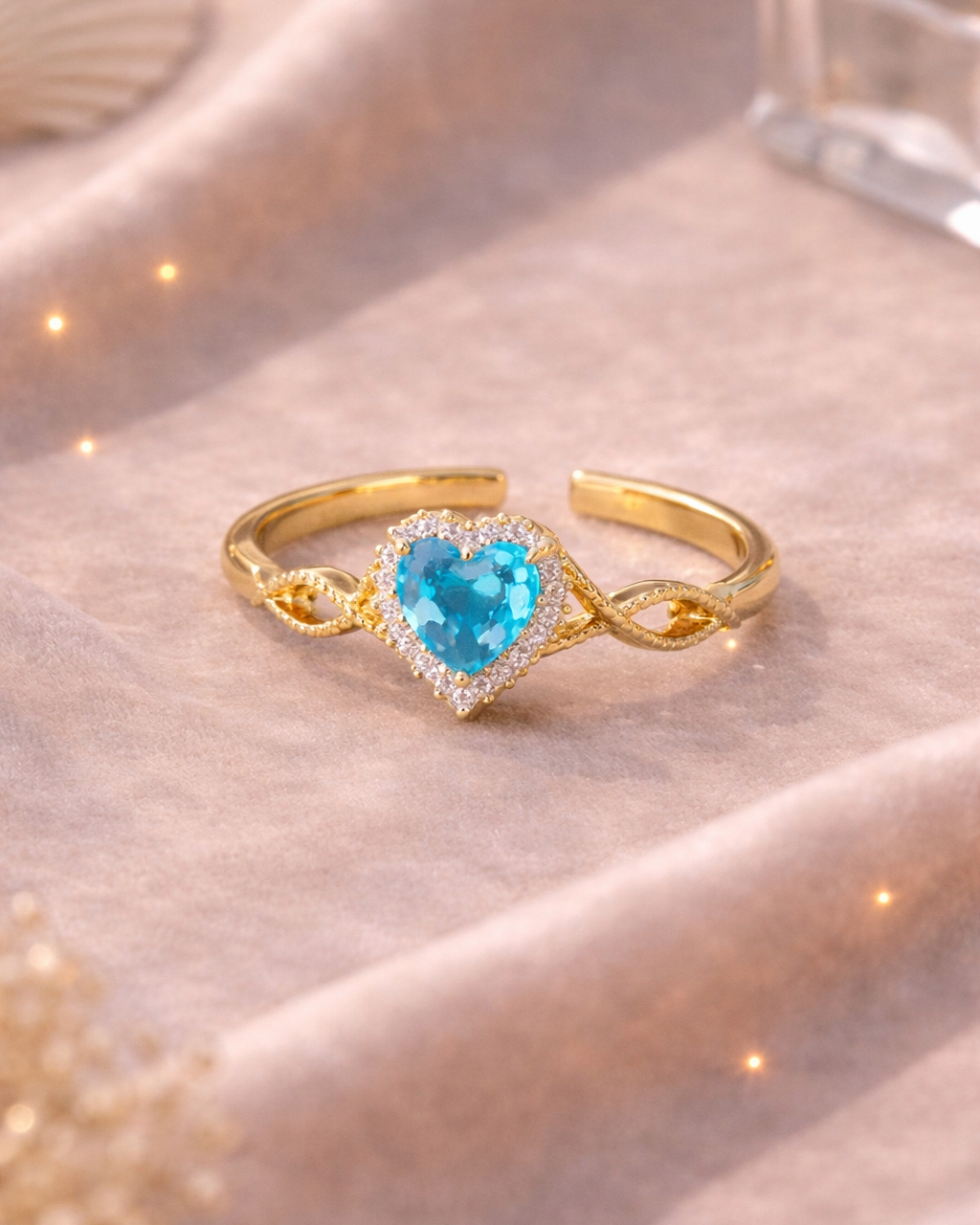 Anillo Ajustable Corazón Celeste – Acero Inoxidable Dorado