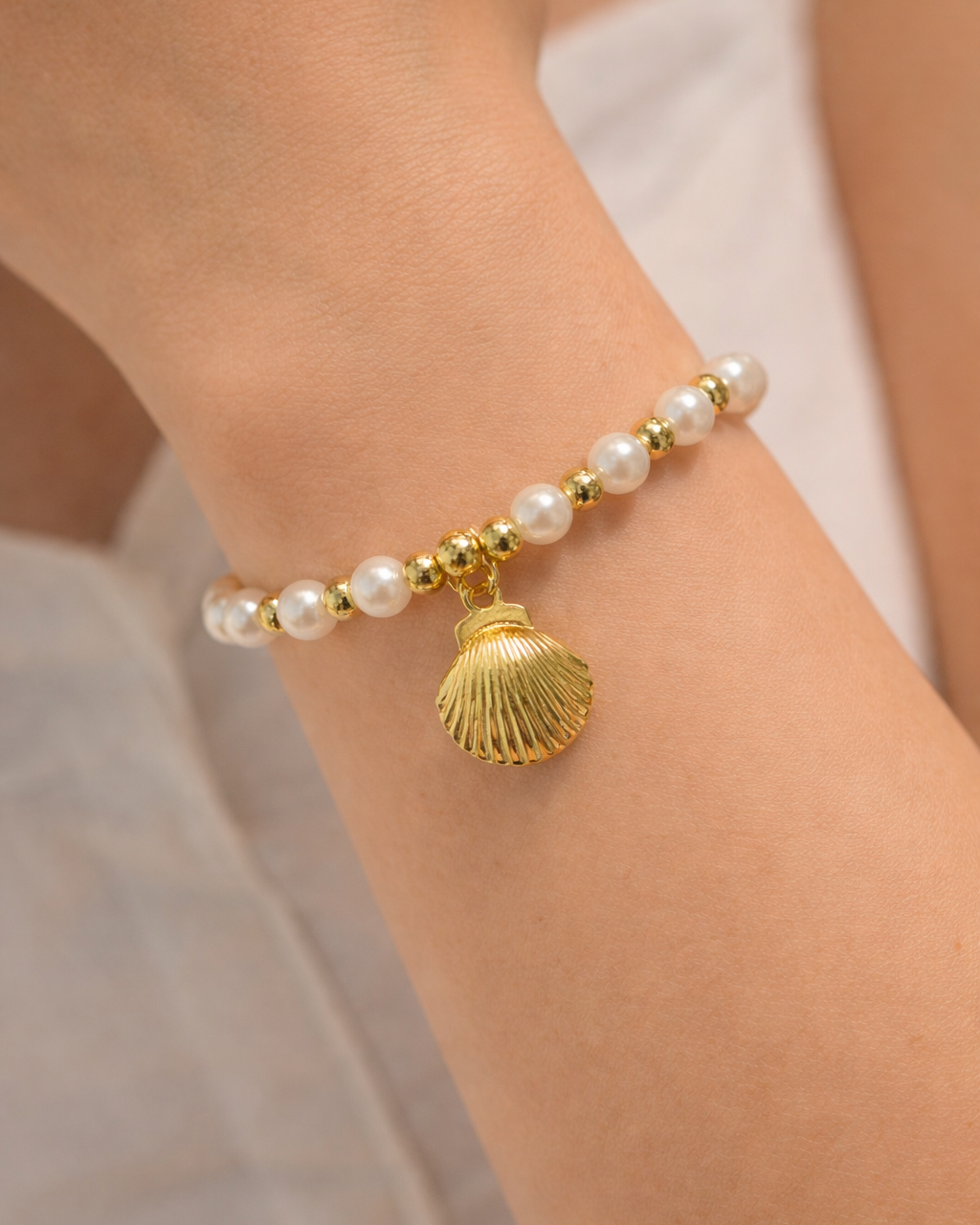 Pulsera Perlas + Concha Dorada Acero Inoxidable Quirúrgico 🐚✨